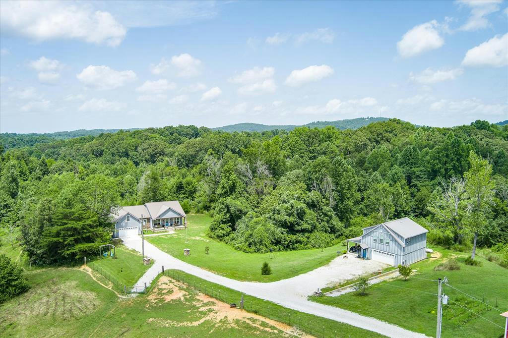 2642 HILHAM HWY, LIVINGSTON, TN 38568, photo 1 of 65