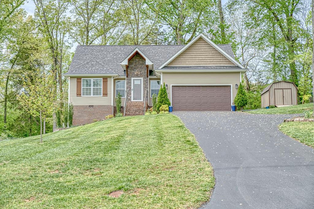1815 BAY VIEW DR, COOKEVILLE, TN 38506, photo 1 of 39